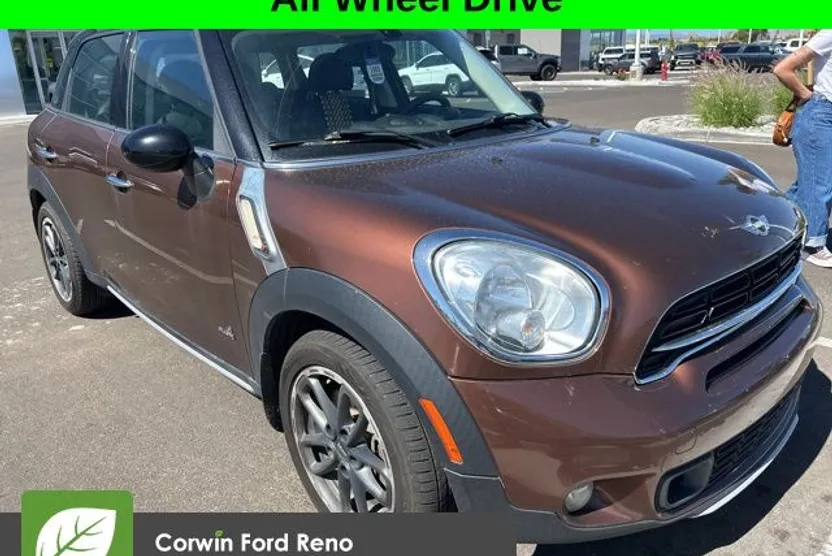 2015 Mini Countryman S ALL4 photo 1