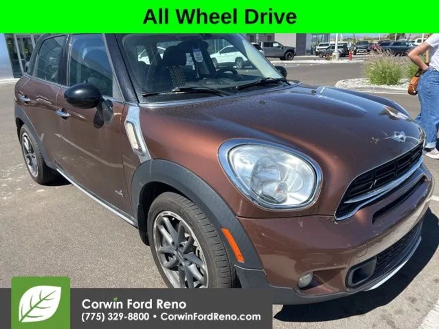 2015 Mini Countryman S ALL4 photo 1