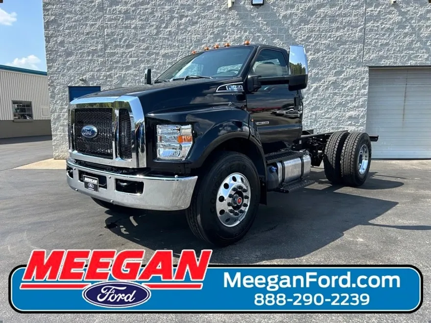 2026 Ford F-650 photo 1