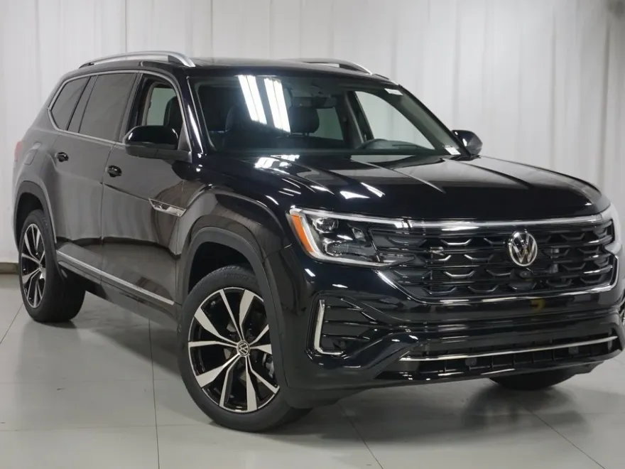 2026 Volkswagen Atlas SEL Premium R-Line photo 1