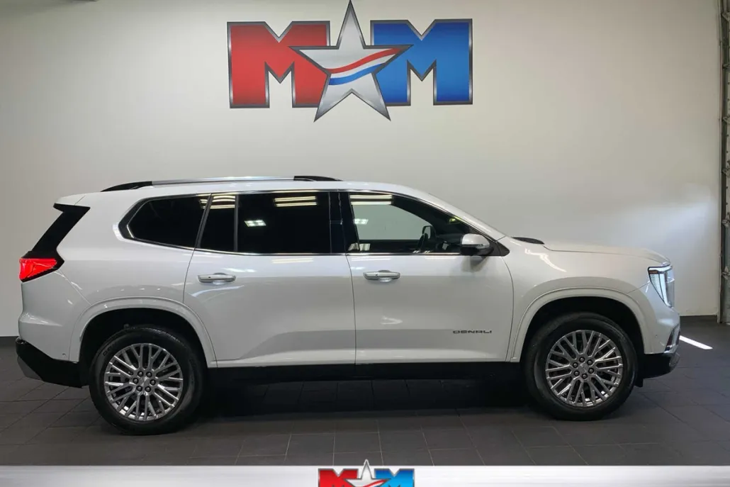 2024 Gmc Acadia Denali photo 1