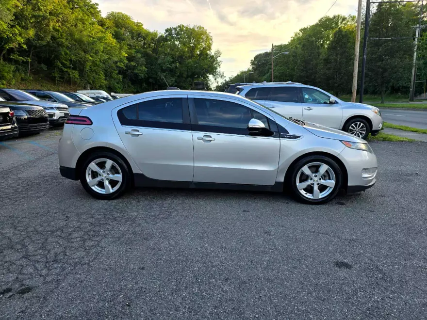 2015 Chevrolet Volt Premium photo 1