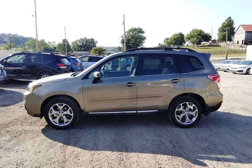 2018 Subaru Forester 2.5i Touring photo 1
