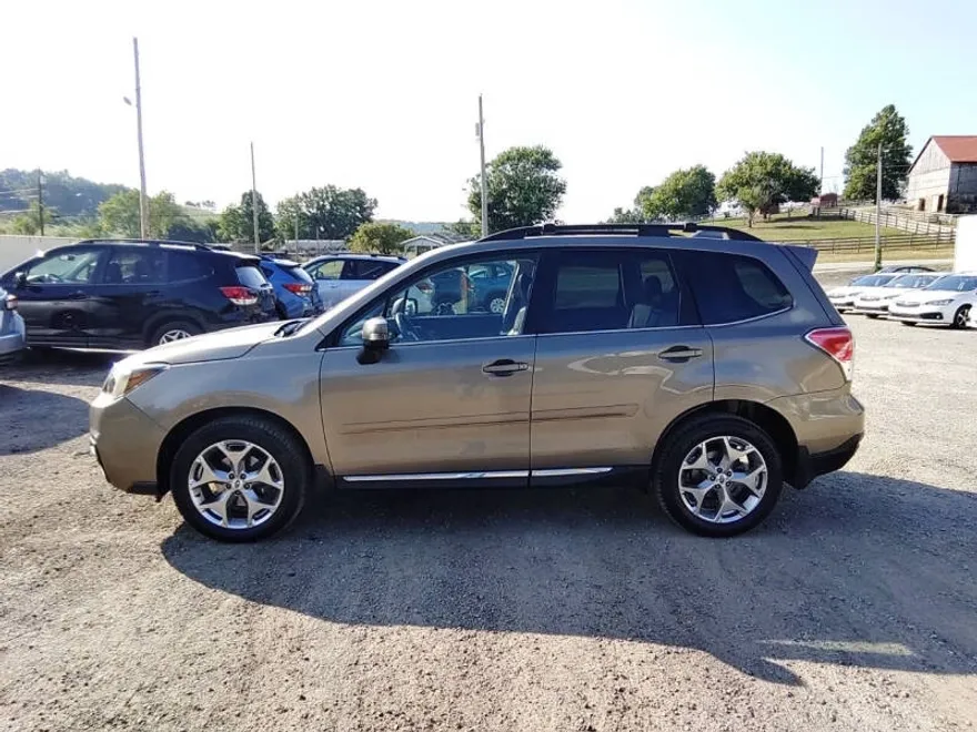 2018 Subaru Forester 2.5i Touring photo 1