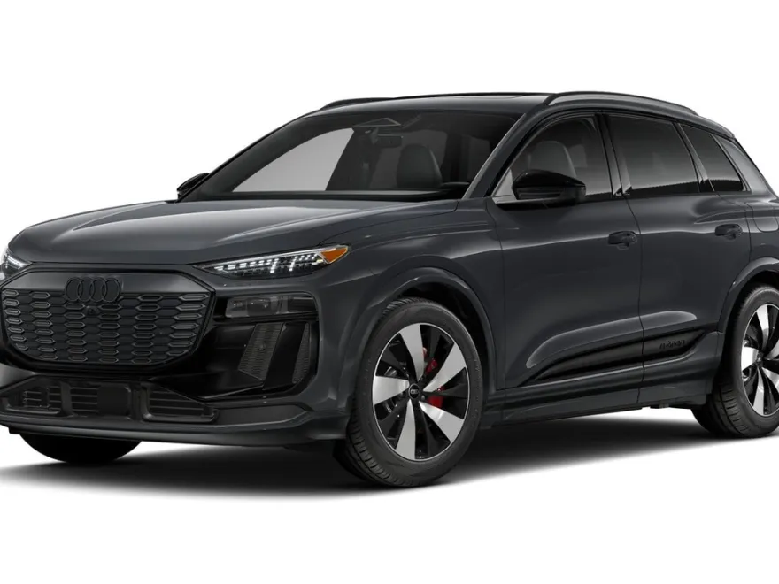 2025 Audi SQ6 photo 1