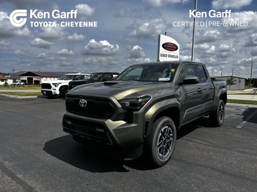 2024 Toyota Tacoma TRD Sport photo 1