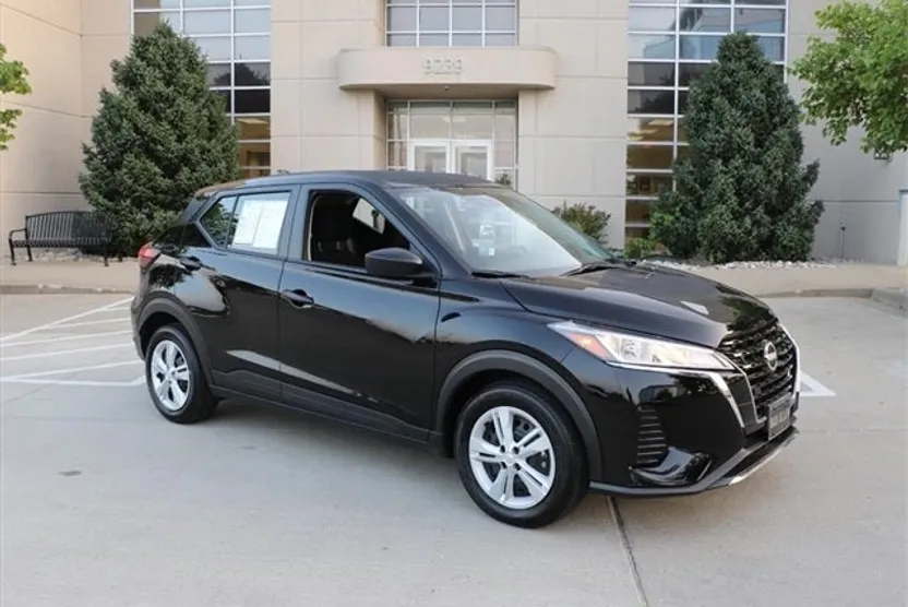 2024 Nissan Kicks S photo 1