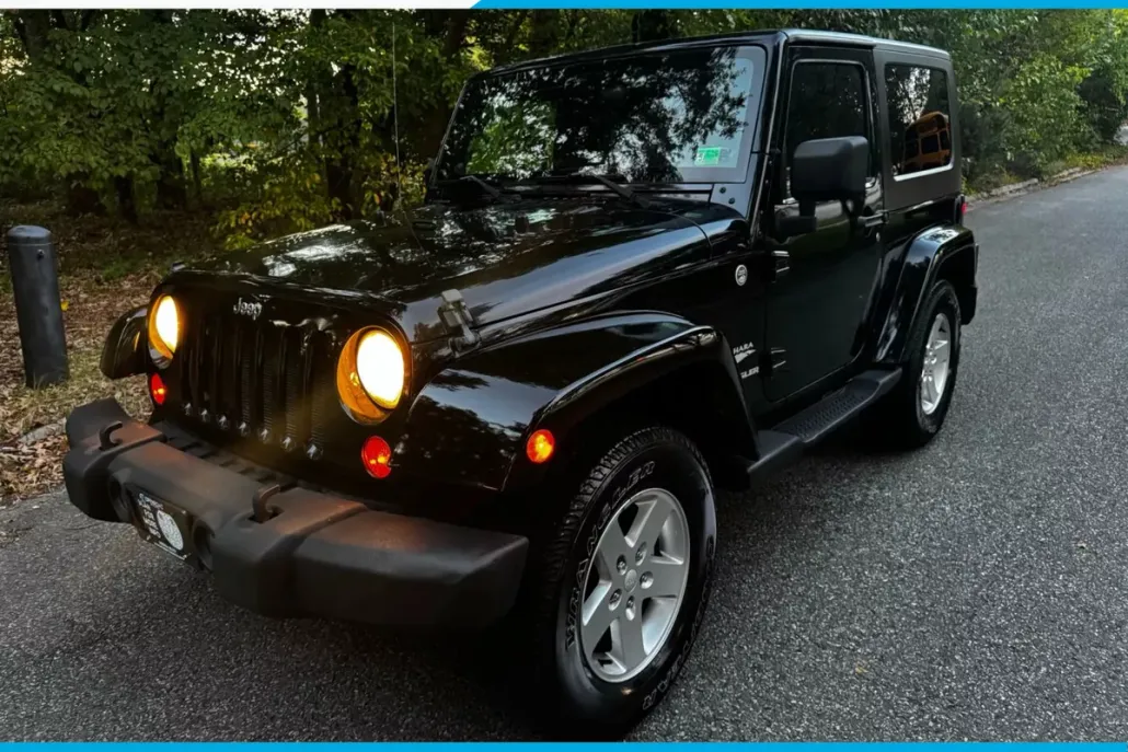 2010 Jeep Wrangler Sahara Sport photo 1