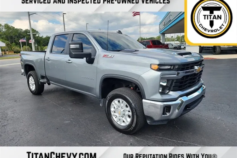 2025 Chevrolet Silverado 3500HD LT photo 1