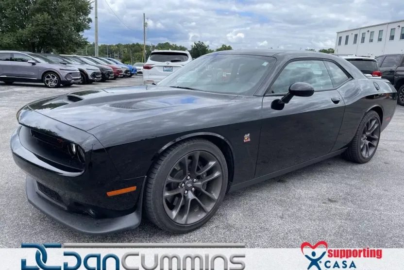 2023 Dodge Challenger R/T Scat Pack photo 1