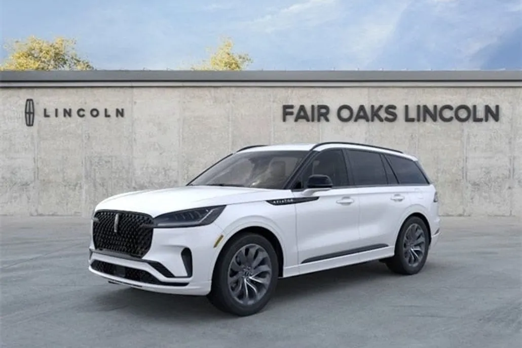 2025 Lincoln Aviator Premiere photo 1
