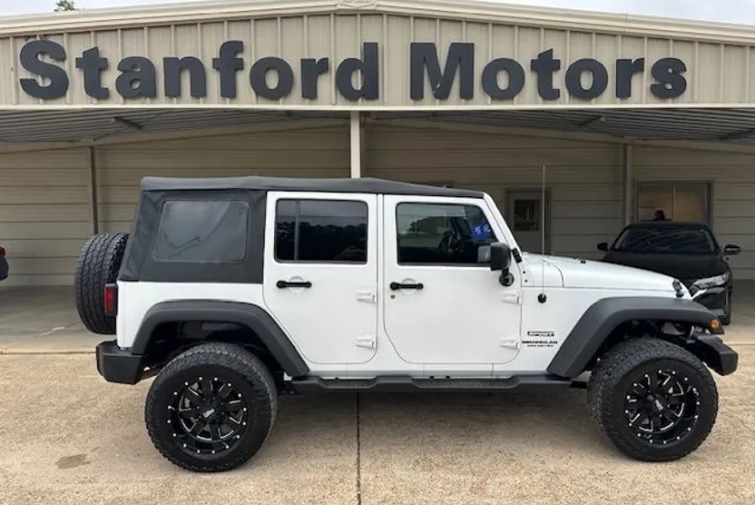 2012 Jeep Wrangler Unlimited Sport photo 1