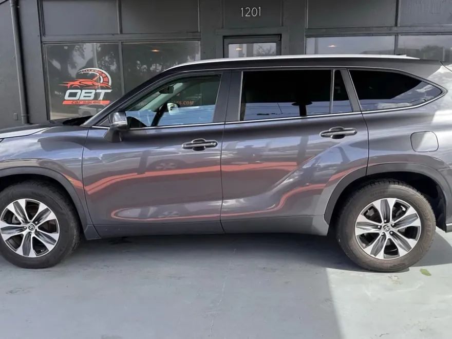 2023 Toyota Highlander Limited Platinum XLE XSE photo 1