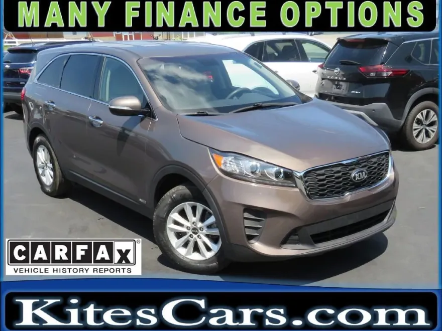 2020 Kia Sorento LX photo 1