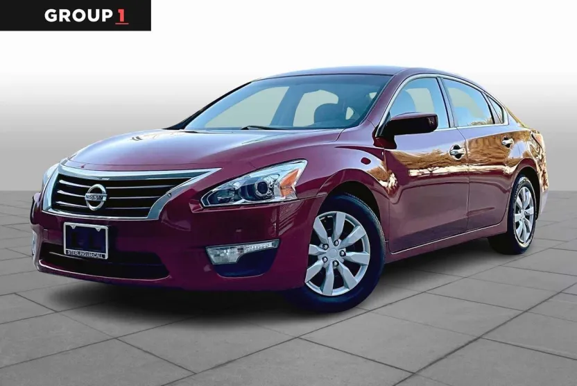 2014 Nissan Altima 2.5 S photo 1