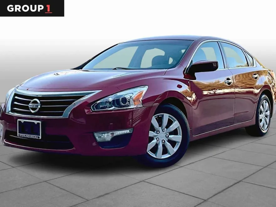 2014 Nissan Altima 2.5 S photo 1