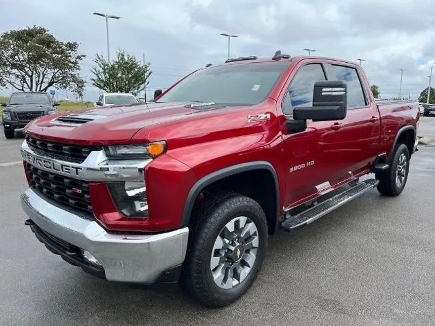 2022 Chevrolet Silverado 3500HD LT photo 1