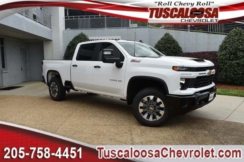 2025 Chevrolet Silverado 2500HD Custom photo 1
