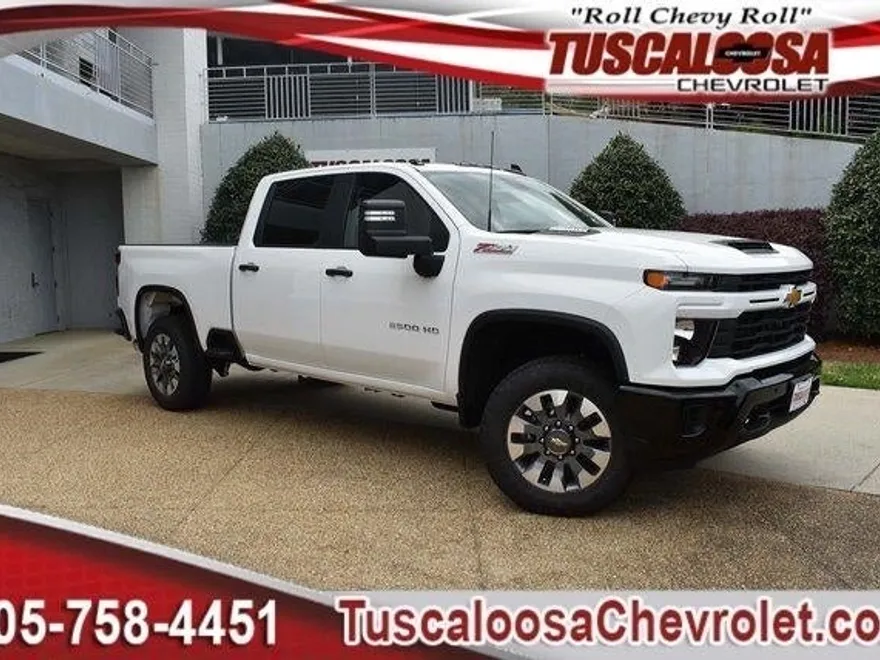 2025 Chevrolet Silverado 2500HD Custom photo 1