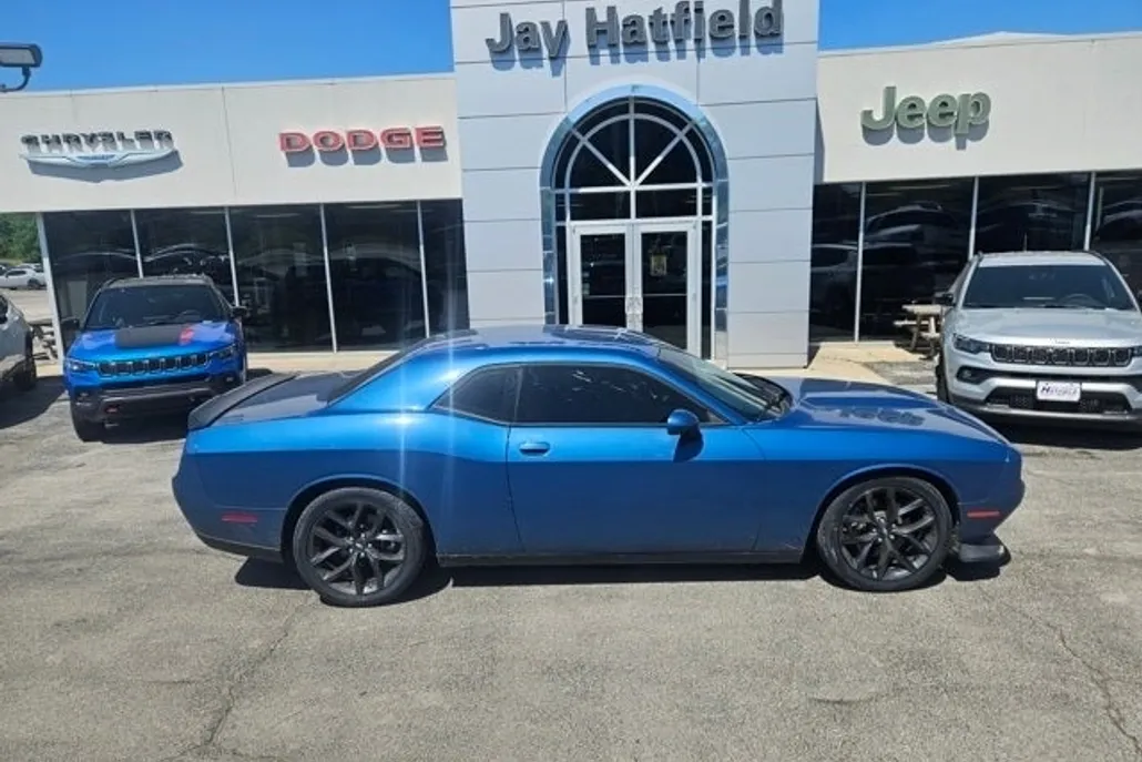 2022 Dodge Challenger GT photo 1