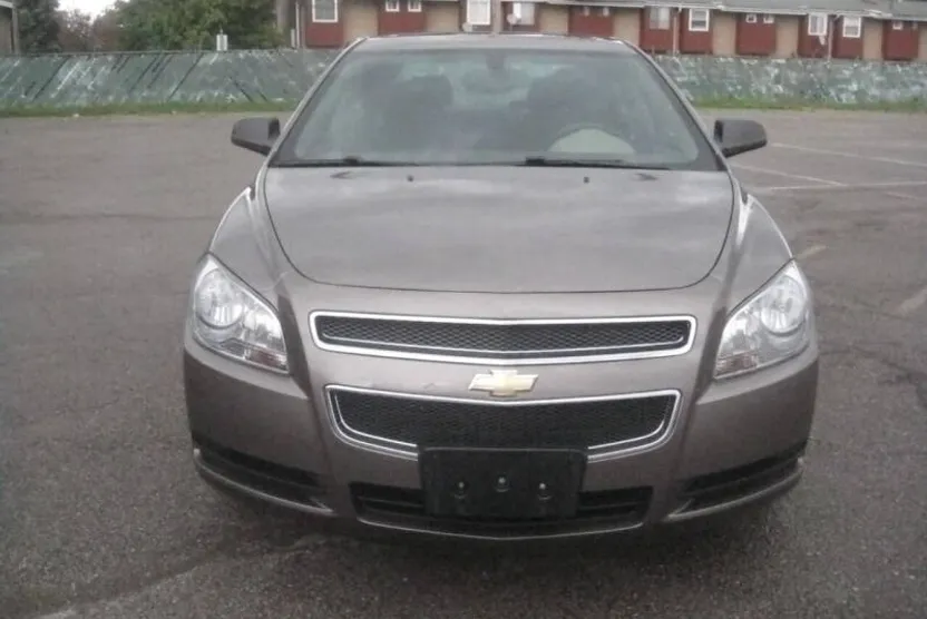 2011 Chevrolet Malibu LS photo 1