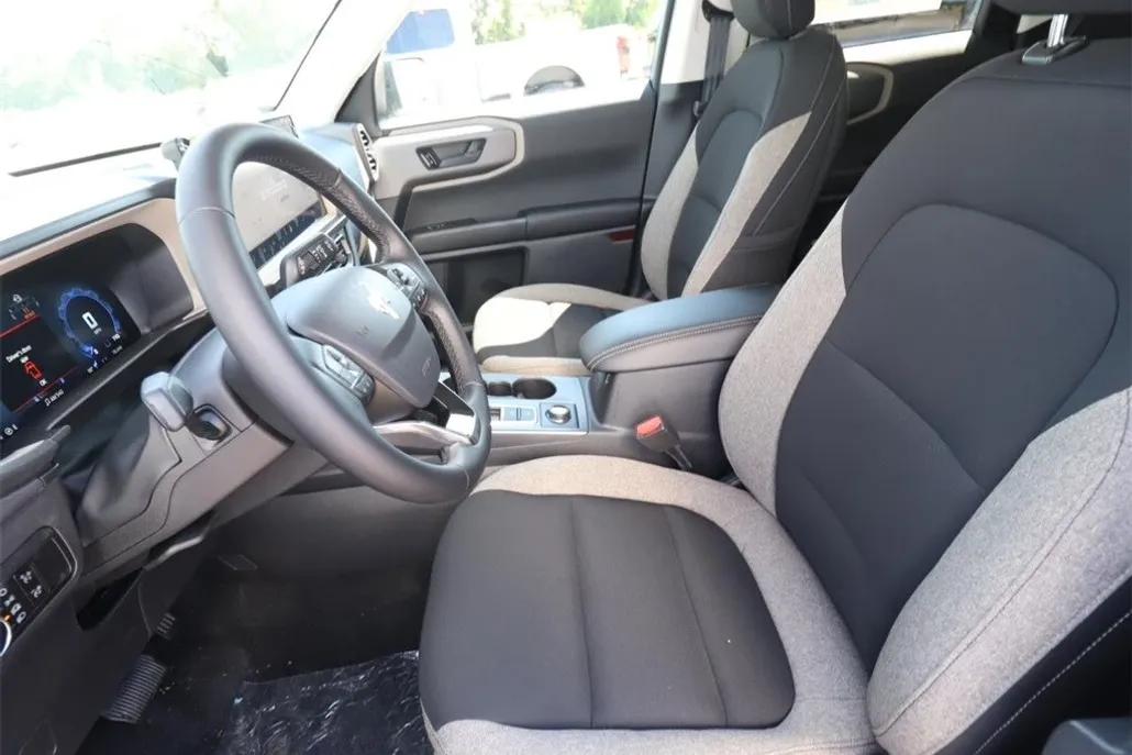 2025 Ford Bronco Sport Big Bend photo 1
