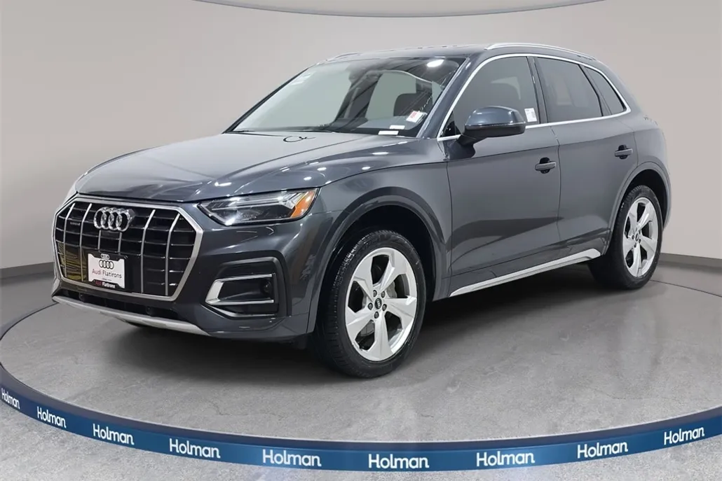 2021 Audi Q5 45 Premium Plus photo 1