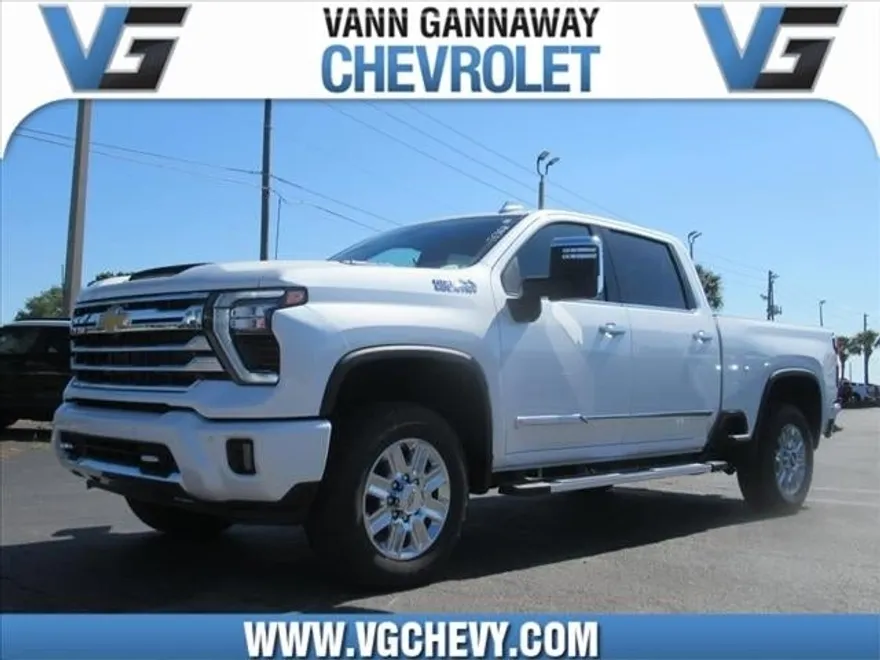 2025 Chevrolet Silverado High Country photo 1