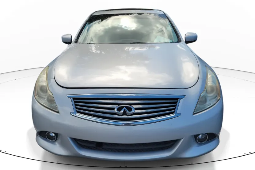 2013 Infiniti G37 photo 1