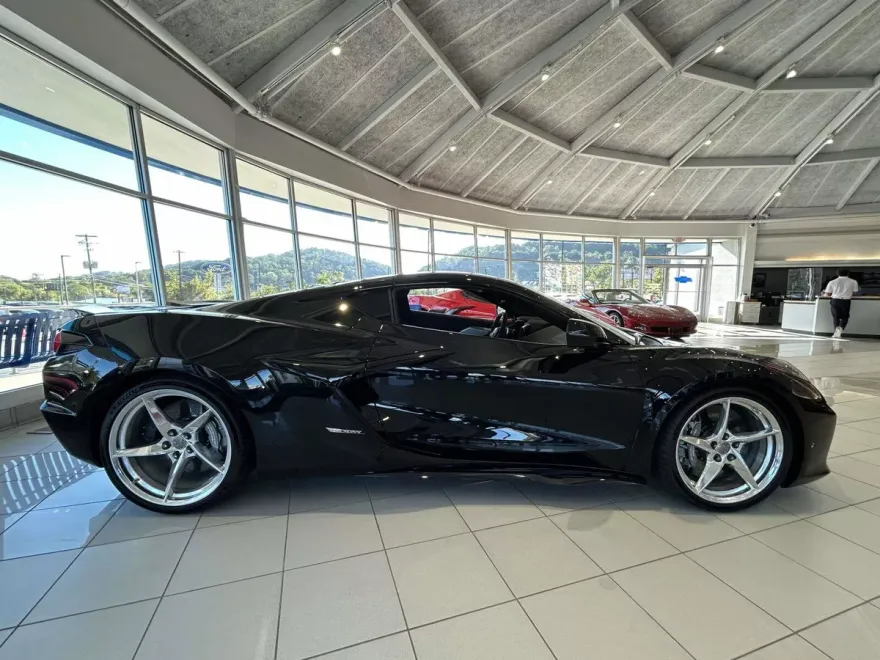 2024 Chevrolet Corvette E-Ray 2LZ photo 1