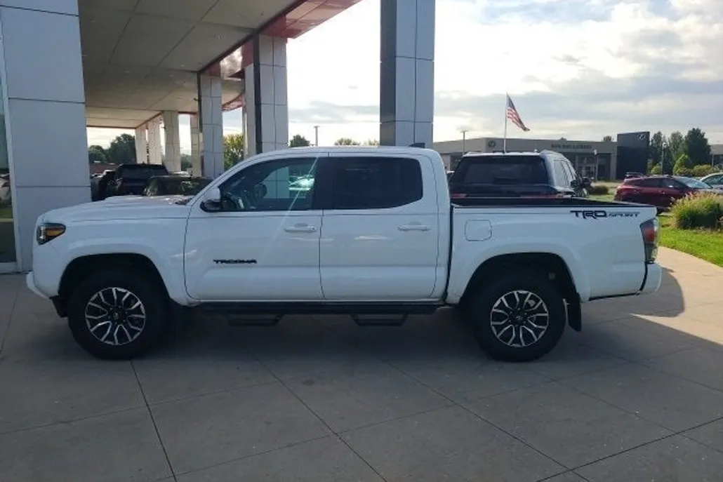 2023 Toyota Tacoma TRD Sport Double Cab V6 photo 1