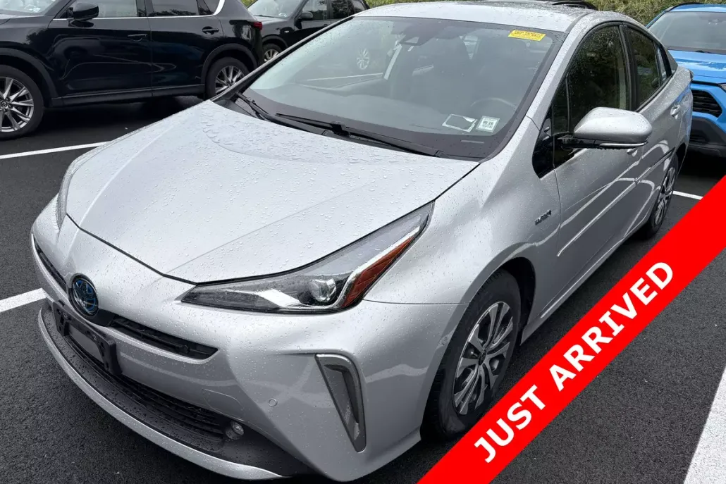 2019 Toyota Prius XLE photo 1