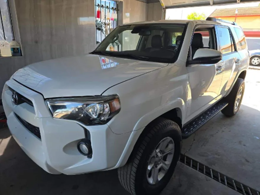 2020 Toyota 4Runner SR5 Premium photo 1