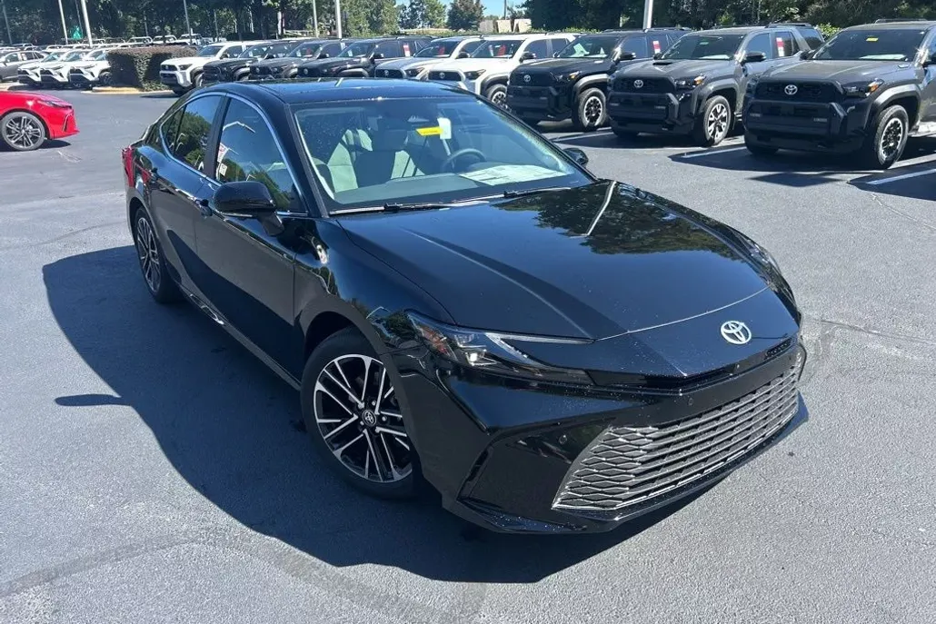 2026 Toyota Camry XLE photo 1