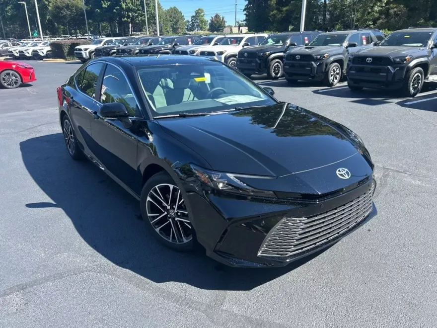 2026 Toyota Camry XLE photo 1