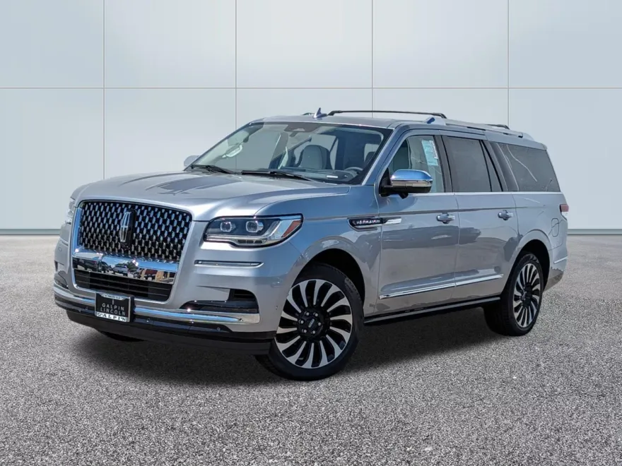 2023 Lincoln Navigator Black Label photo 1