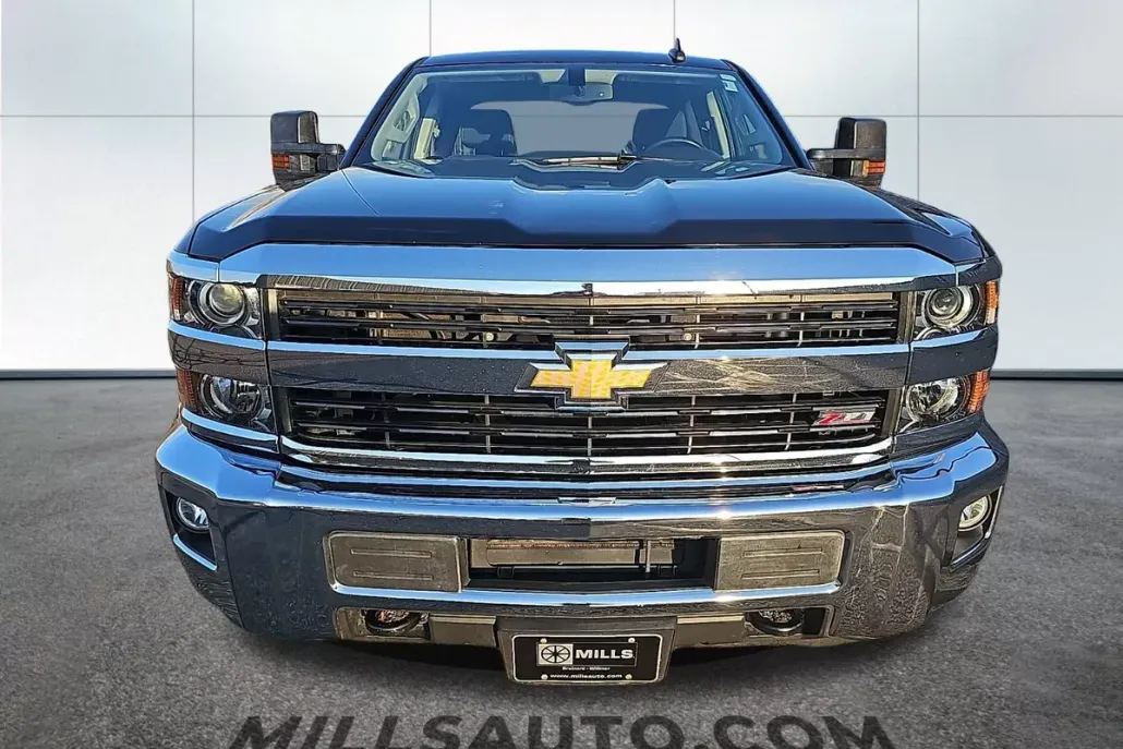 2015 Chevrolet Silverado 2500HD LT photo 1