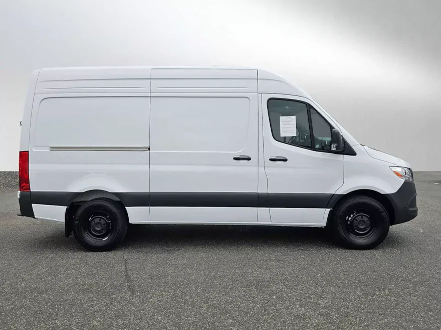 2025 Mercedes Benz Sprinter 2500 Standard Roof photo 1