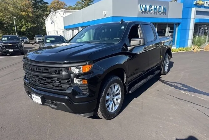 2022 Chevrolet Silverado 1500 Custom photo 1