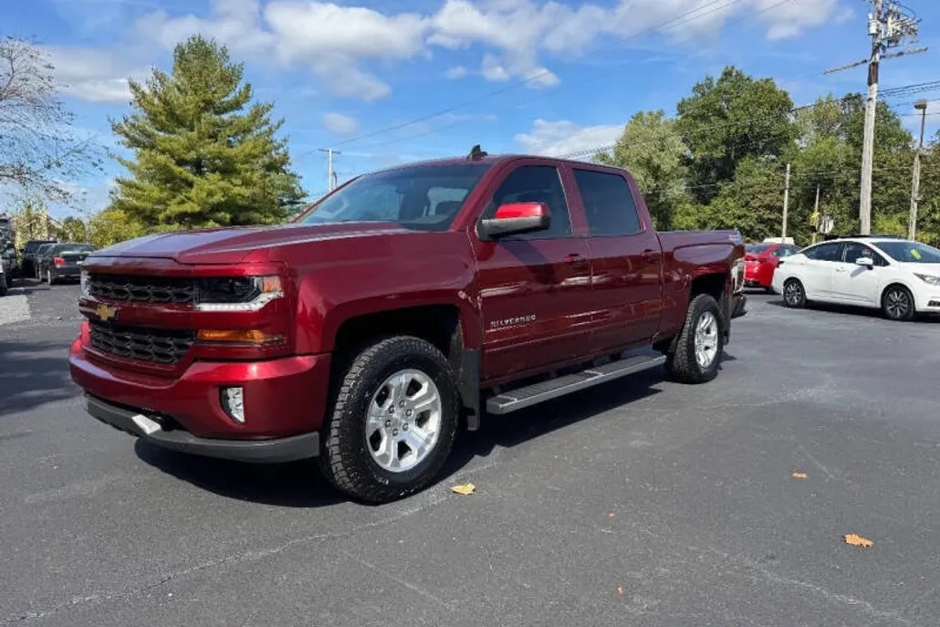 2016 Chevrolet Silverado 1500 LT photo 1