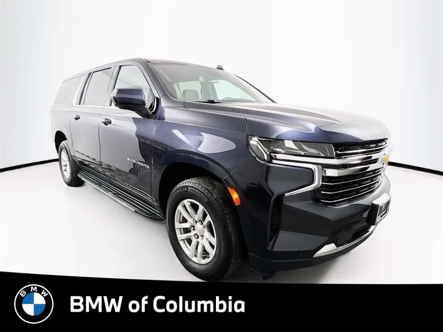 2023 Chevrolet Suburban LT photo 1
