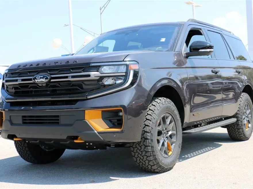 2025 Ford Expedition photo 1