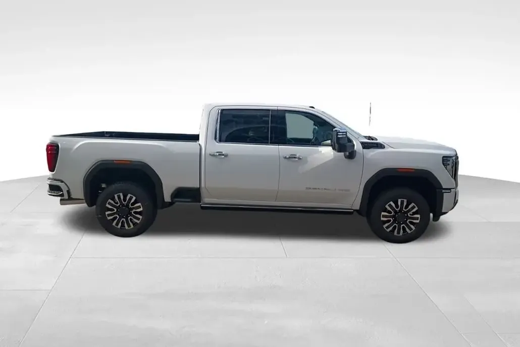 2025 Gmc Sierra HD Denali Ultimate photo 1