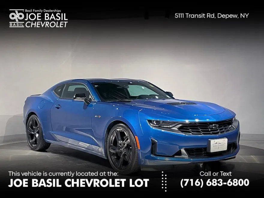2021 Chevrolet Camaro LT1 photo 1