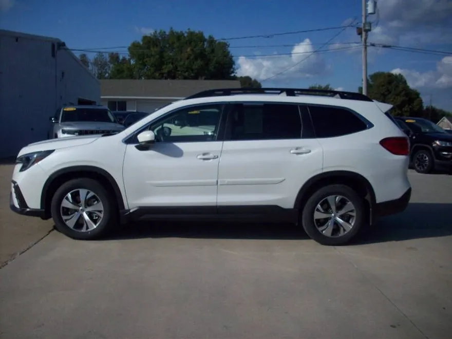 2024 Subaru Ascent Premium photo 1