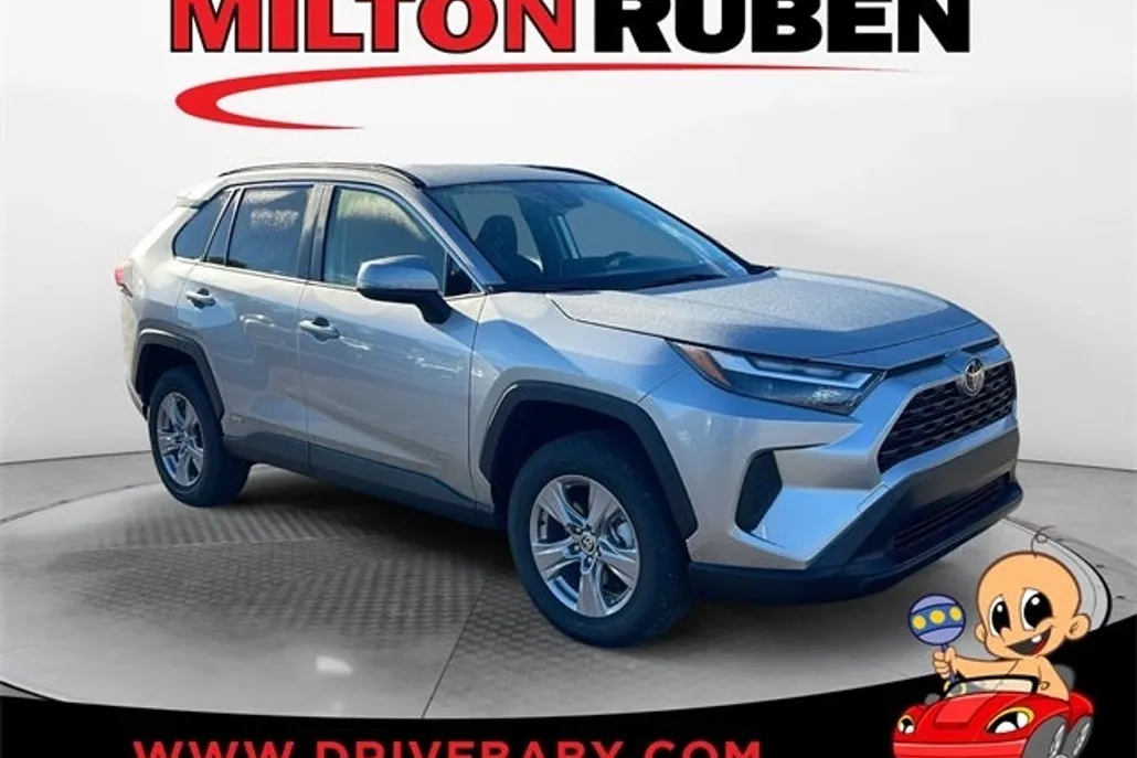 2025 Toyota RAV4 Hybrid XLE photo 1