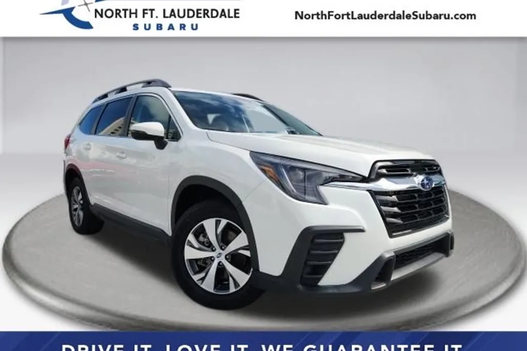 2023 Subaru Ascent Premium photo 1