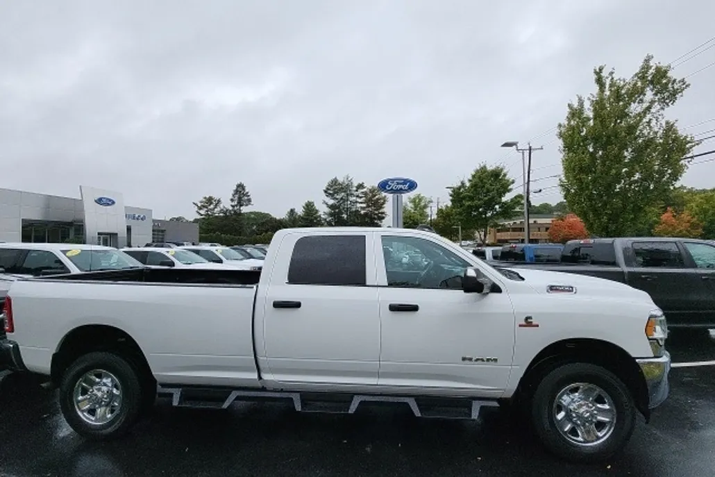 2022 Ram 3500 Tradesman photo 1