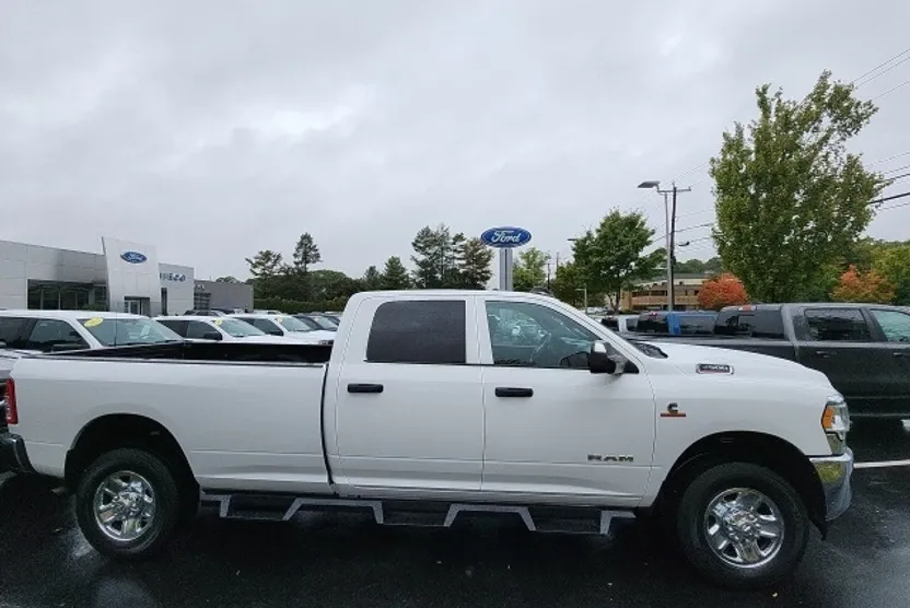 2022 Ram 3500 Tradesman photo 1