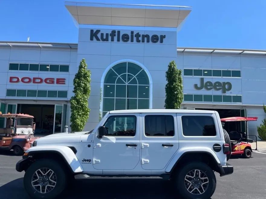 2025 Jeep Wrangler Sahara photo 1